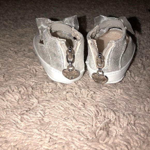 Baby booties - Picture 2 of 6